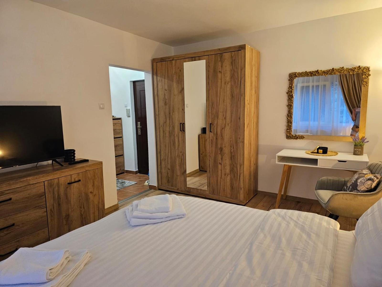 Saturn Studio Braşov Dış mekan fotoğraf